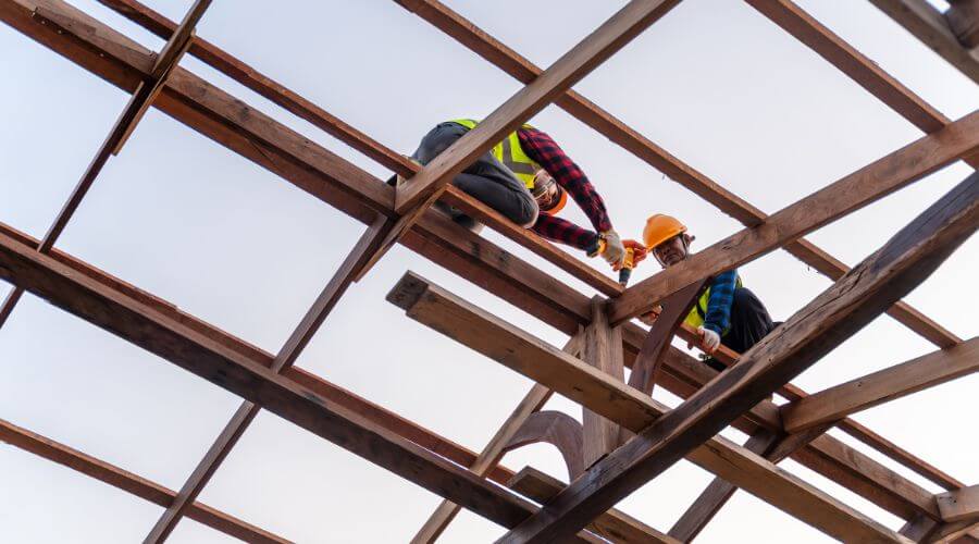 Expert new roof installation services in Robards, KY